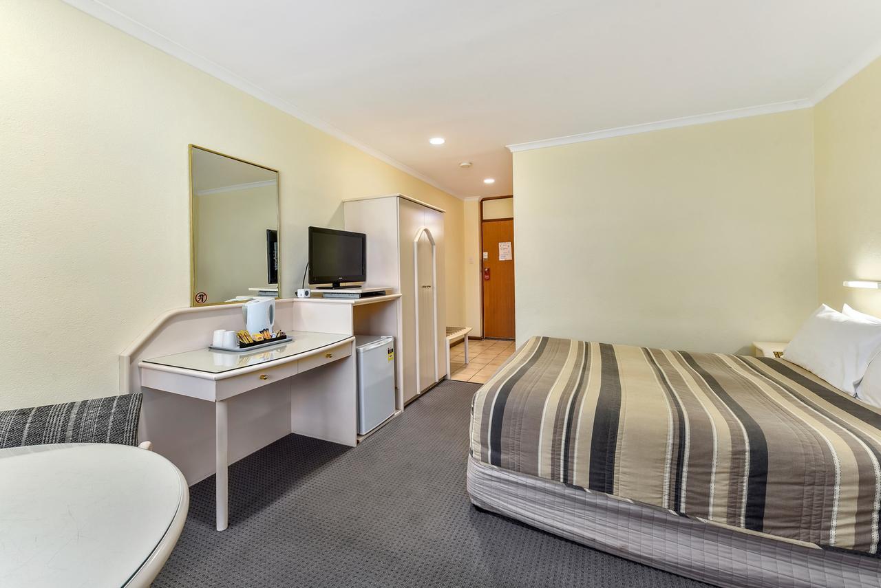 William Macintosh Motor Lodge Naracoorte Exterior foto